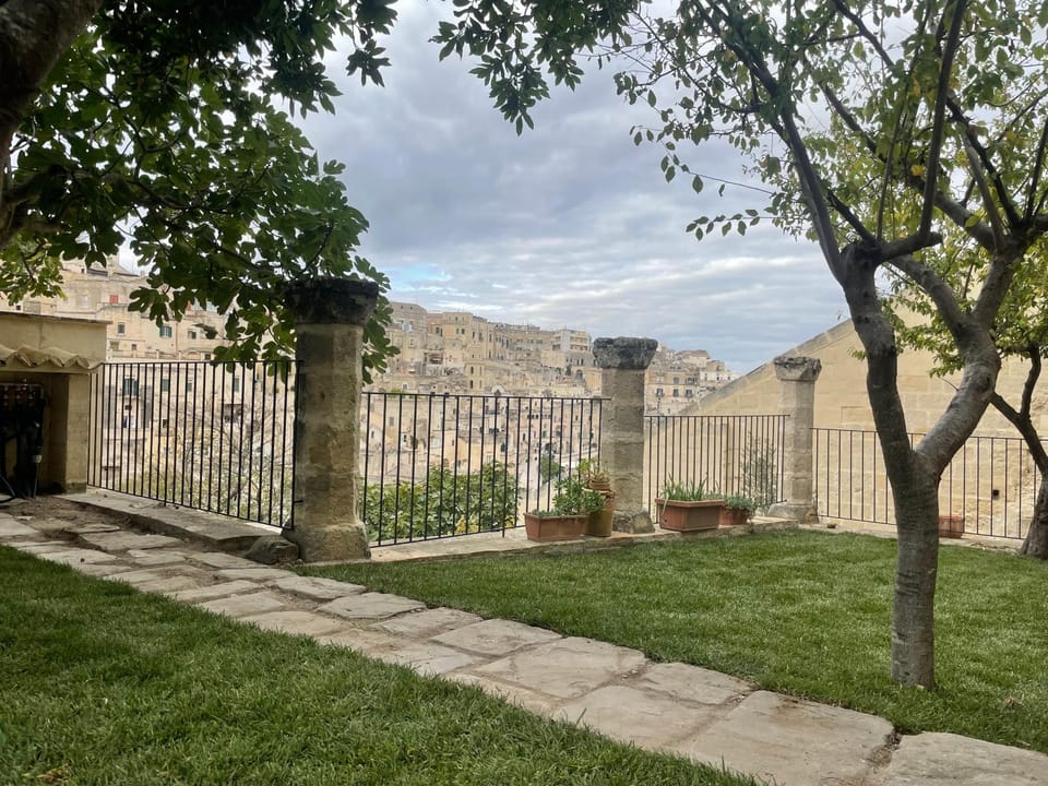 Balcony/Terrace, City view, Landmark view