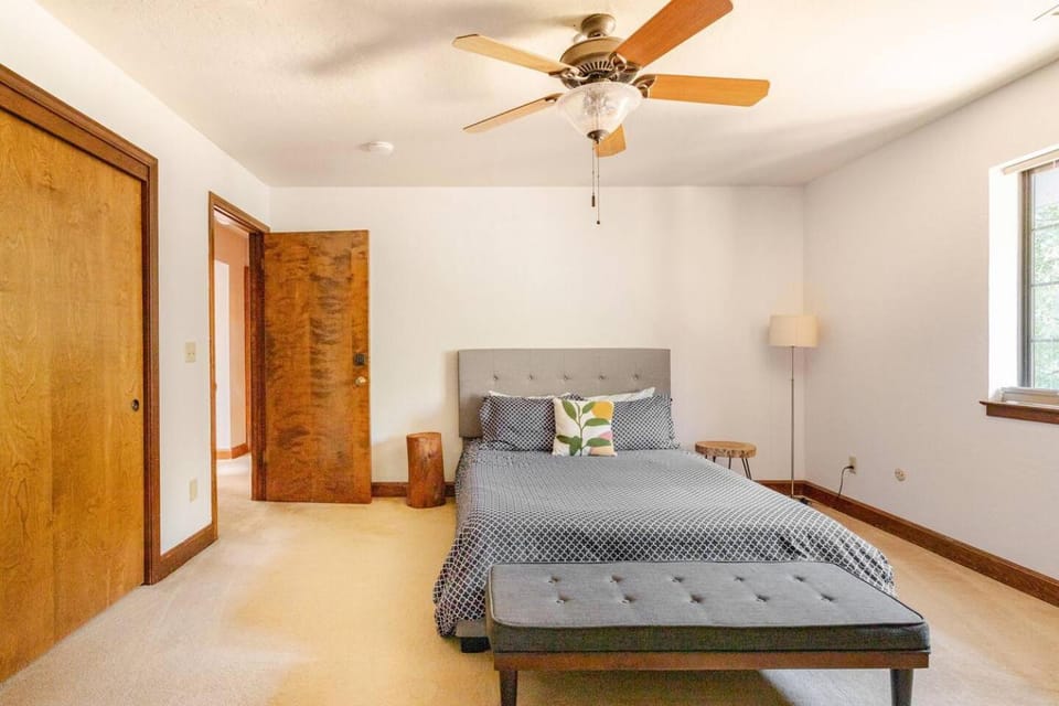 Shower, Bed, Bathroom, View (from property/room), Bedroom, Garden view, Pool view, Bath, hair dryier, wardrobe, air conditioner