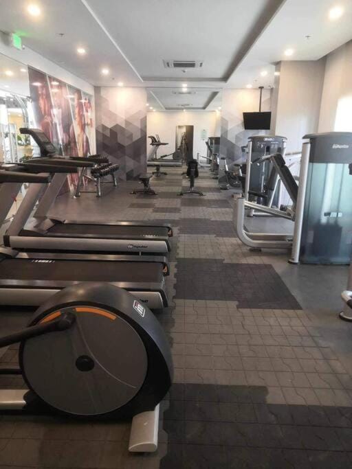 Saint Honore Executive: 6 guests, 5 beds, 2 bedrooms, 2 bathrms Apartment in Iloilo City
