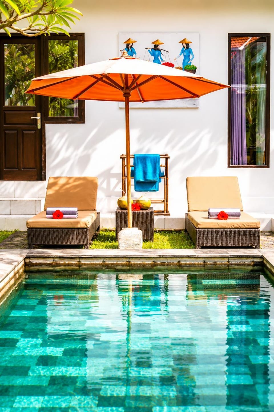 Property building, Hiking, Swimming pool, babysiter, sunbed, towels, laundry