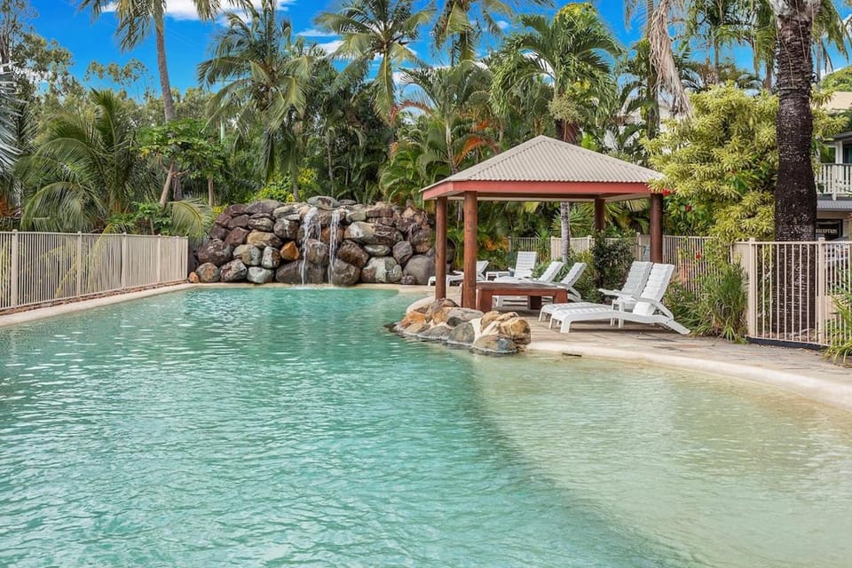 Sunset Oasis Apartment in Airlie Beach