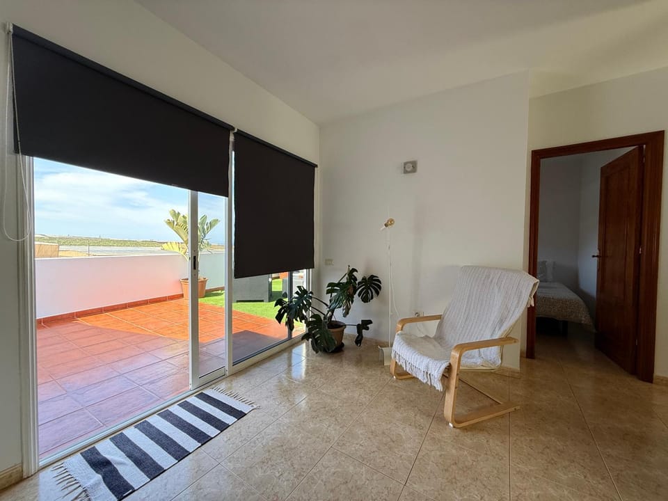 View (from property/room), Balcony/Terrace, Living room, Seating area