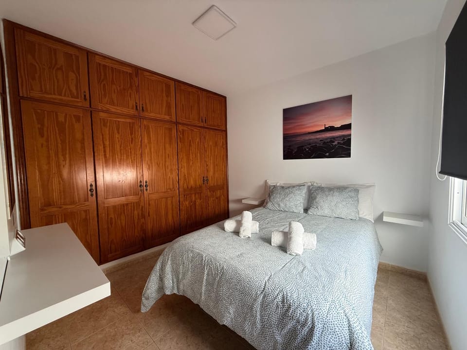 Bed, Photo of the whole room, Bedroom, towels, wardrobe