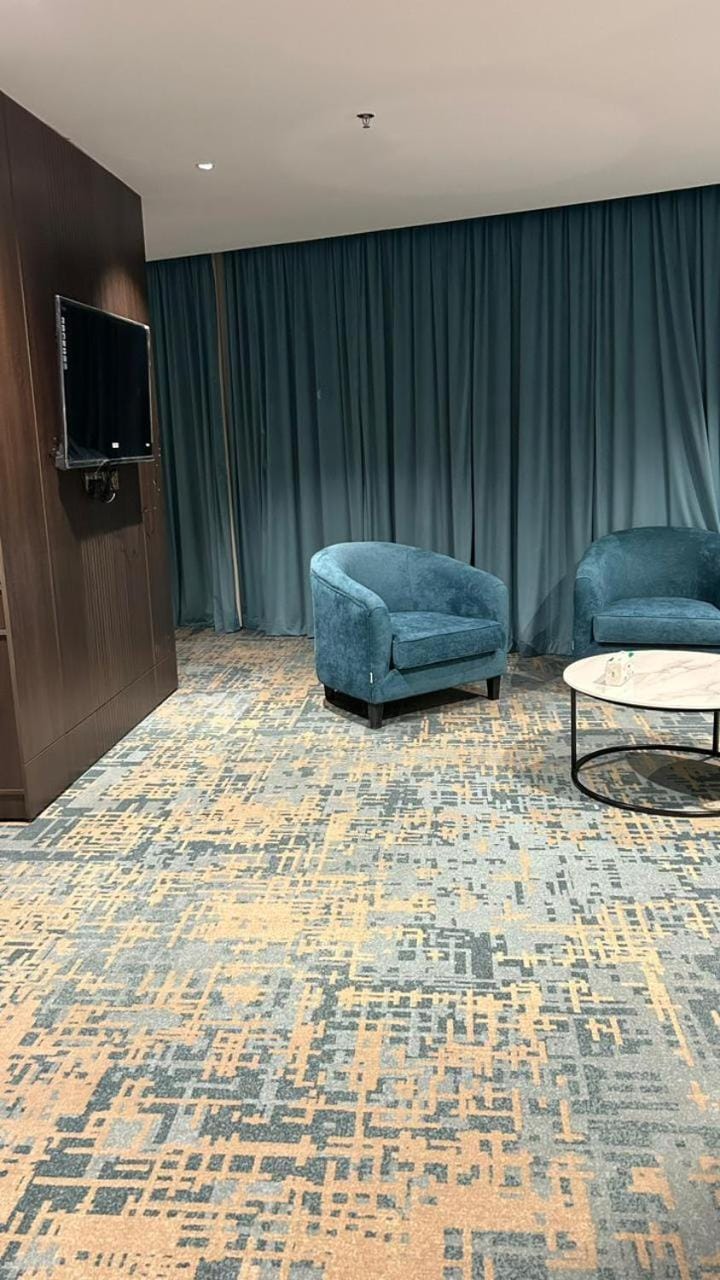 Communal lounge/ TV room, TV and multimedia, Living room, Seating area