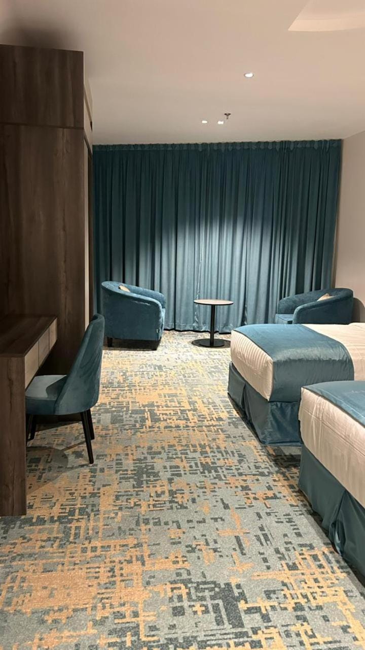 Photo of the whole room, Seating area, Bedroom