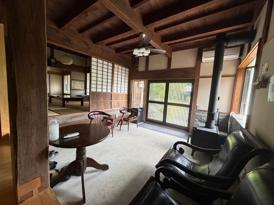 大自然に囲まれた築120年の隠れ家古民家で里山リラクゼーション House in Chiba Prefecture