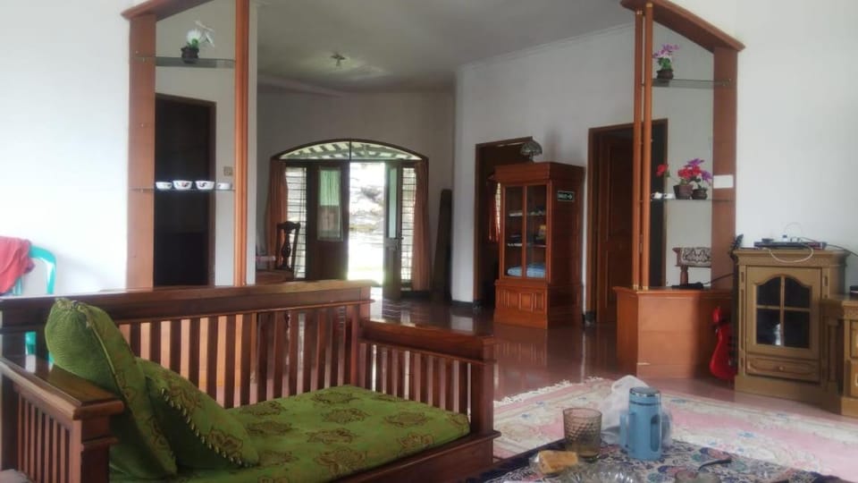 Rumah Prisma Villa in Lembang