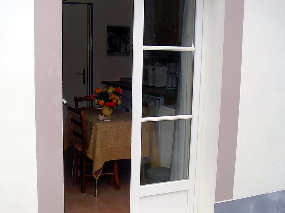 Maison paisible près de la côte à Locmaria, animaux admis - FR-1-418-252 House in Locmaria