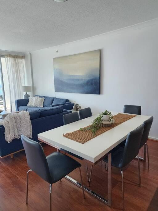 Bliss At Renaissance Apartment in Surfers Paradise
