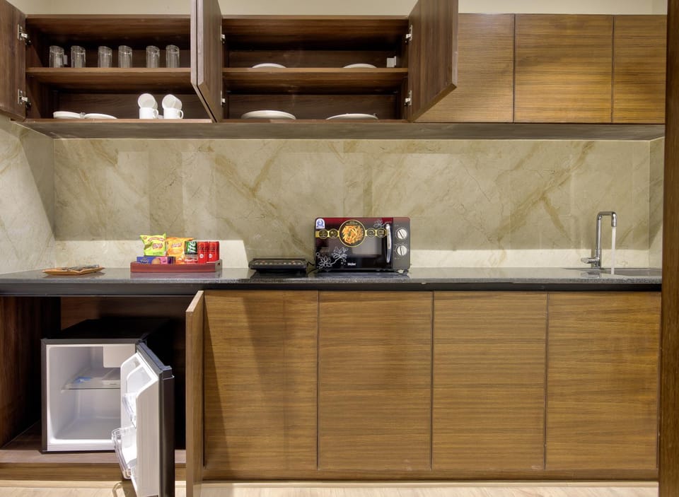 Coffee/tea facilities, Kitchen or kitchenette, minibar