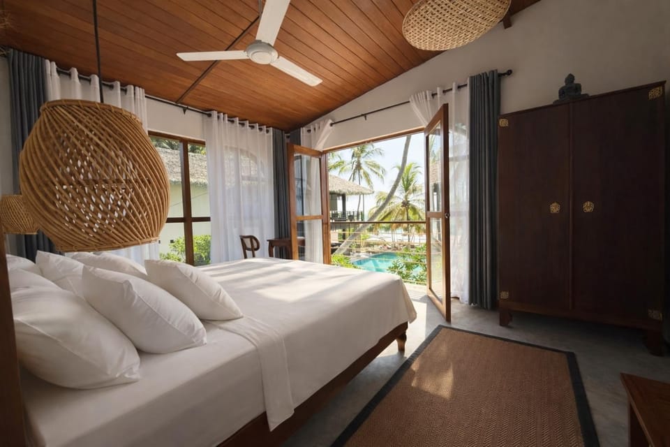 View (from property/room), Bedroom, Pool view, Sea view