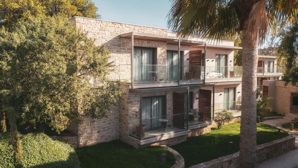 Property building, On site