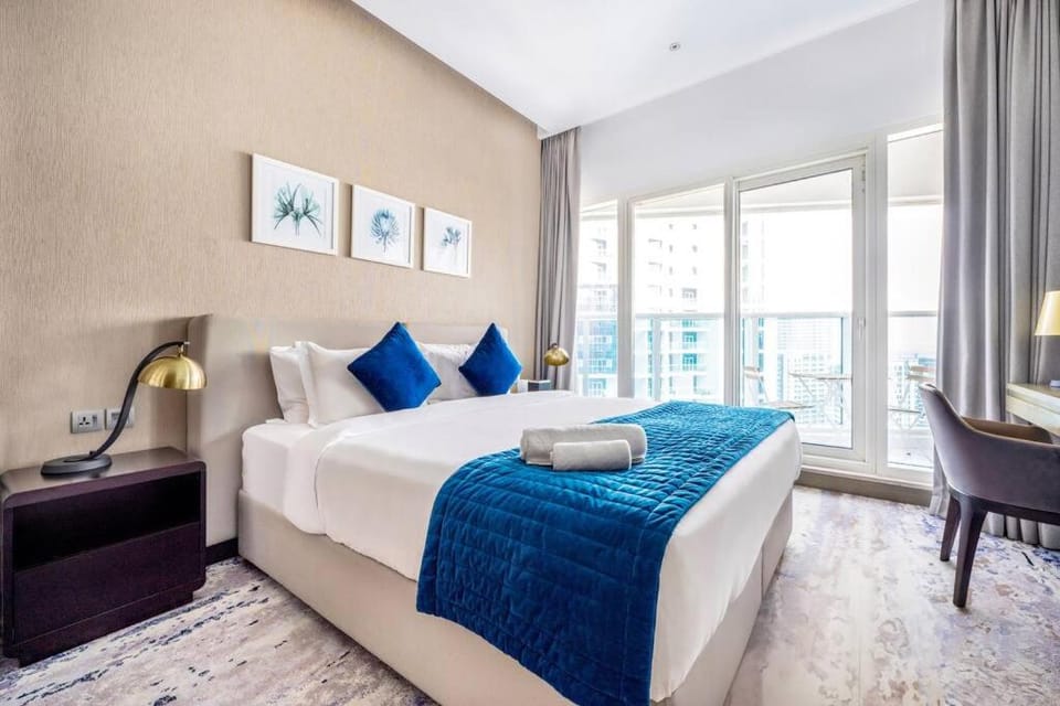 Bed, Living room, Seating area, Bedroom, towels