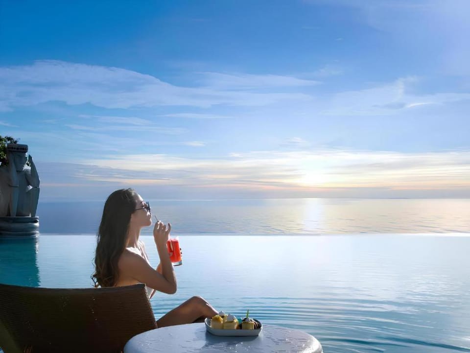 Day, Natural landscape, View (from property/room), Sea view, Swimming pool, group of guests, sunbed