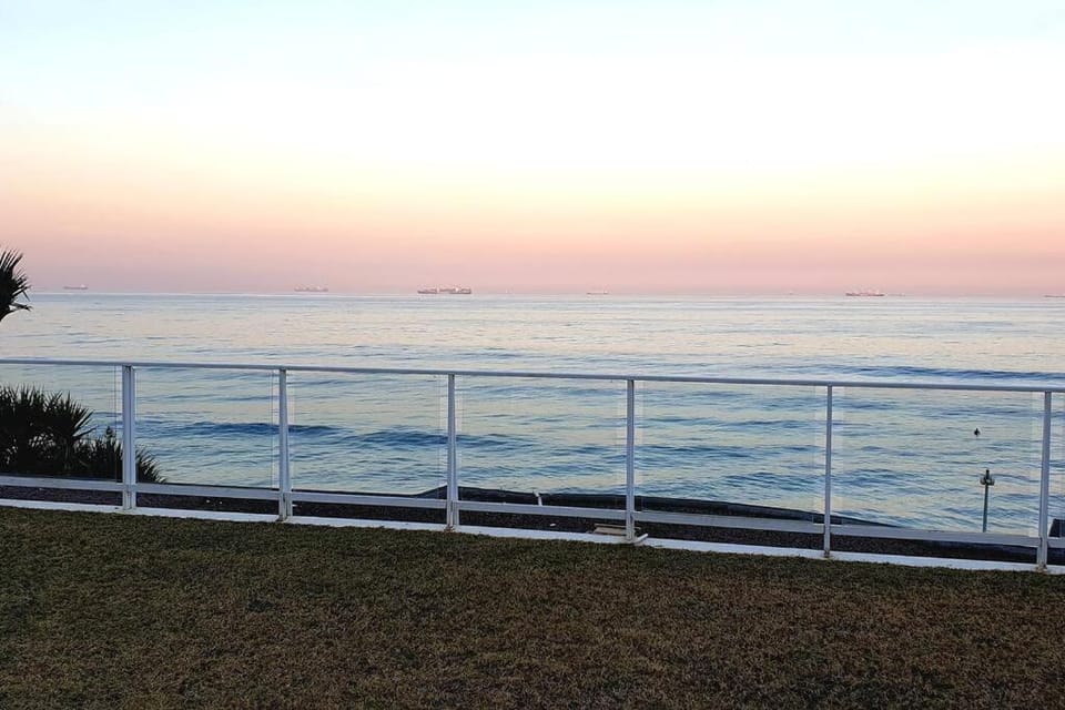 Umhlanga beachfront property- super glamourous! Apartment in Umhlanga
