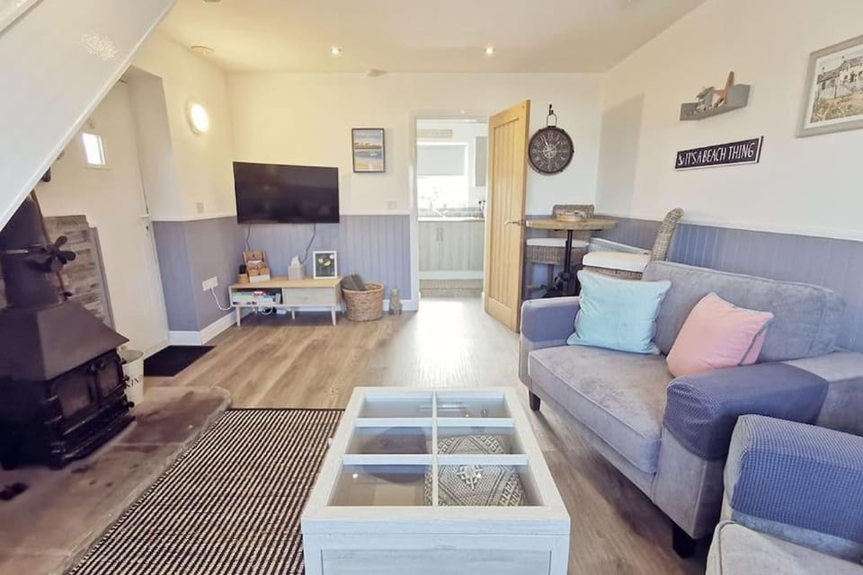 WILLOW SNUG - Trearddur Bay COSY apartment House in Trearddur Bay
