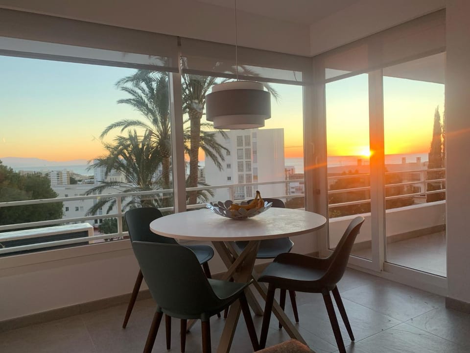 Dining area, Sunset