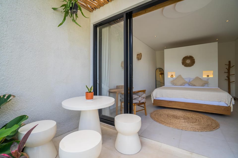 Suns Up - 3BR Villa in Kerobokan Villa in North Kuta