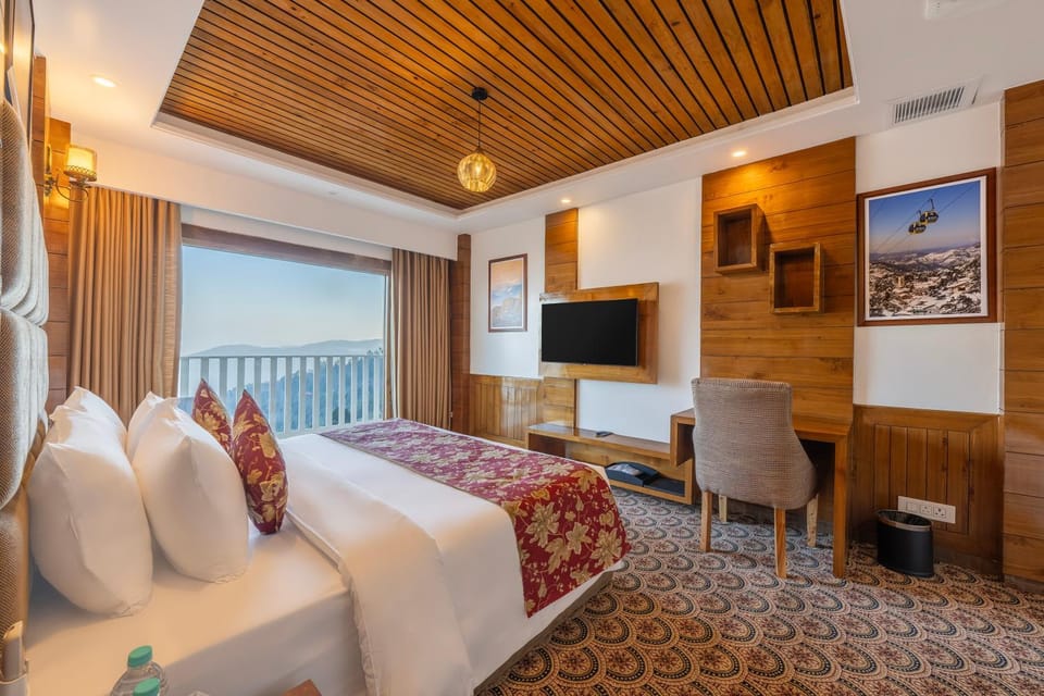Bed, Photo of the whole room, Seating area, Evening entertainment, Bedroom
