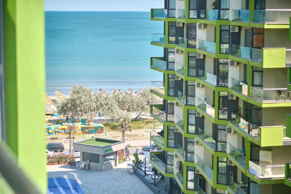 Property building, Day, Natural landscape, Bird's eye view, View (from property/room), Balcony/Terrace, Beach, Sea view, Location