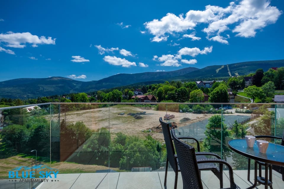 Nearby landmark, Balcony/Terrace, Mountain view