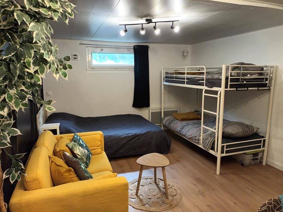Bed, Living room, Photo of the whole room, Seating area, Bedroom, bunk bed