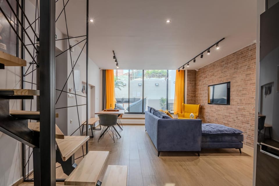 TV and multimedia, Living room, Seating area