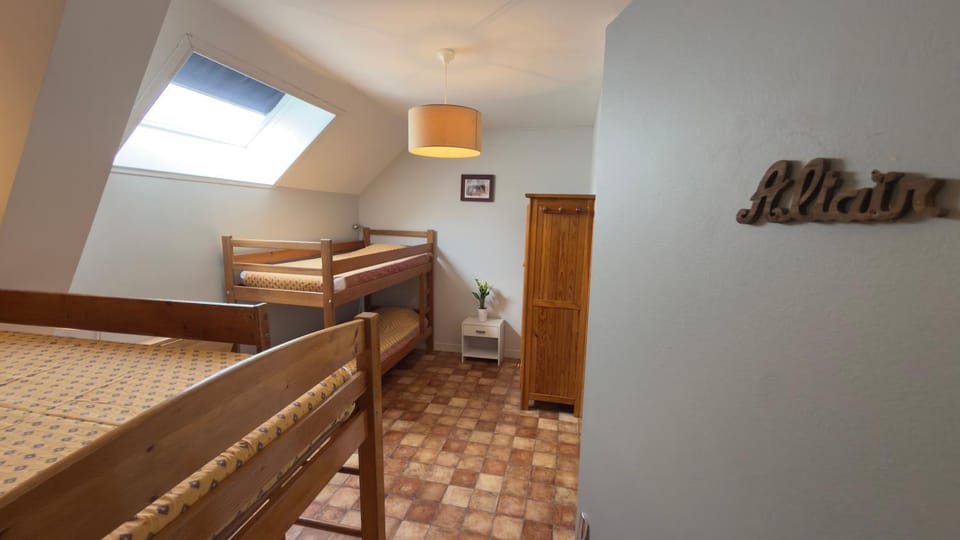 Bedroom, bunk bed, wardrobe