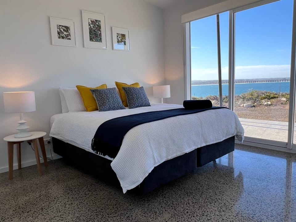 Wild Retreat - Luxury Home with Magnificent Views House in Vivonne Bay