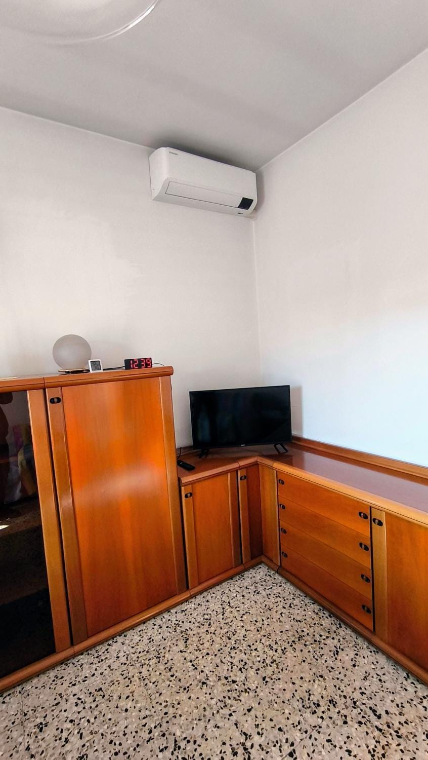 TV and multimedia, air conditioner
