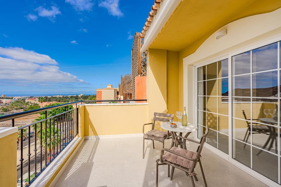 View (from property/room), Balcony/Terrace, Sea view