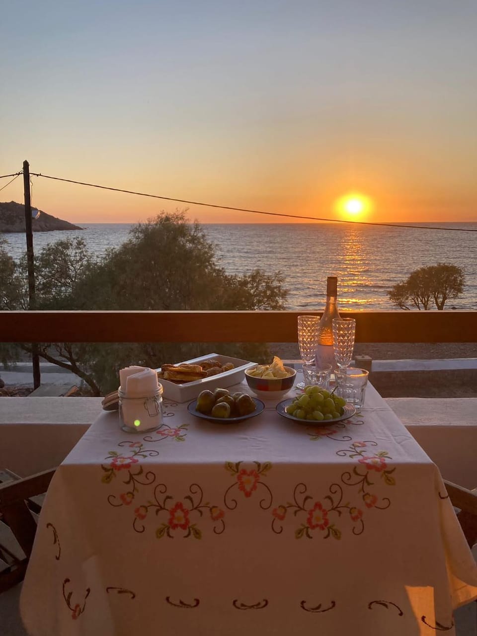 View (from property/room), Balcony/Terrace, Food and drinks, Food, Sea view, Sea view, Sunset