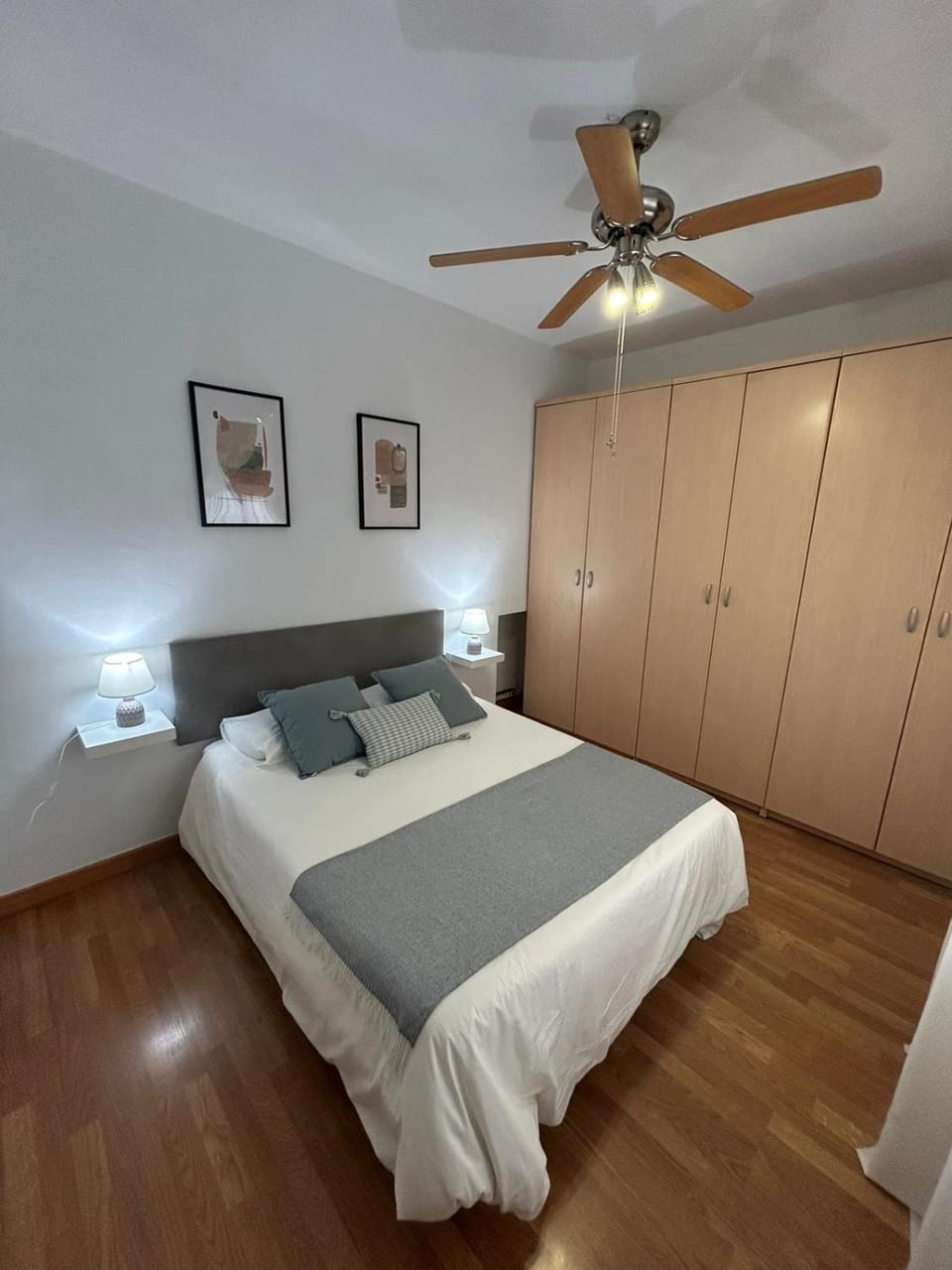 Bed, Photo of the whole room, Bedroom, wardrobe