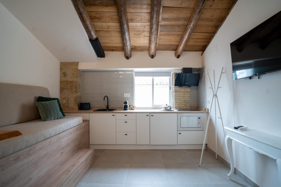 TV and multimedia, Coffee/tea facilities, Kitchen or kitchenette