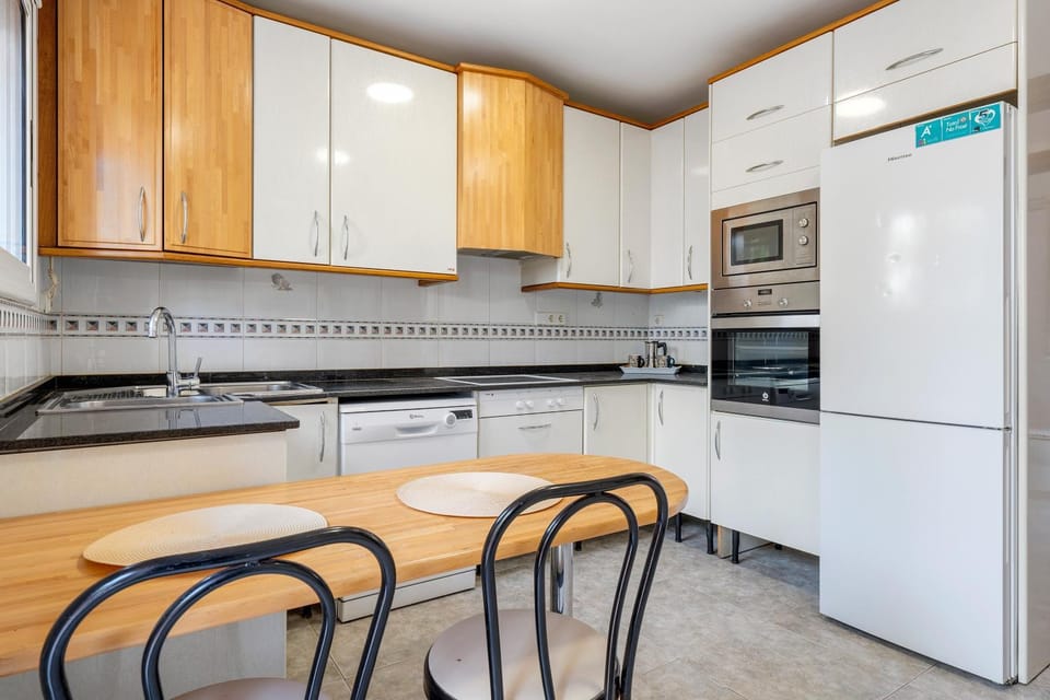 Kitchen or kitchenette, Living room