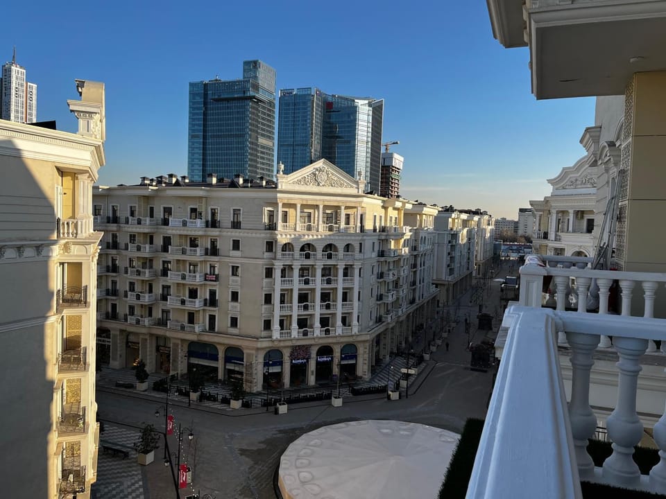 Property building, Day, City view, Street view, Location