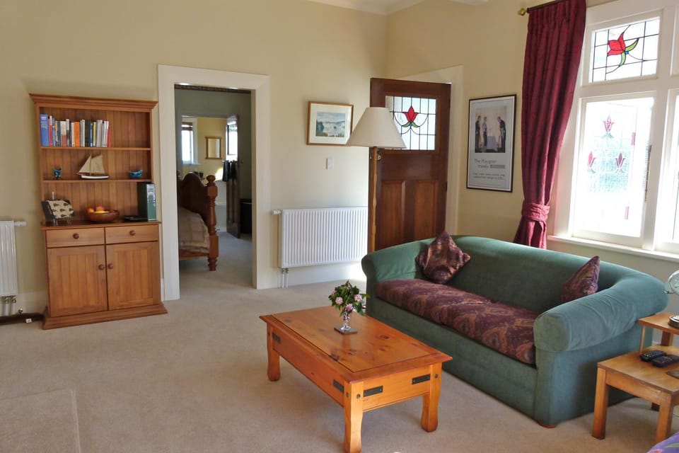 Living room, Bedroom