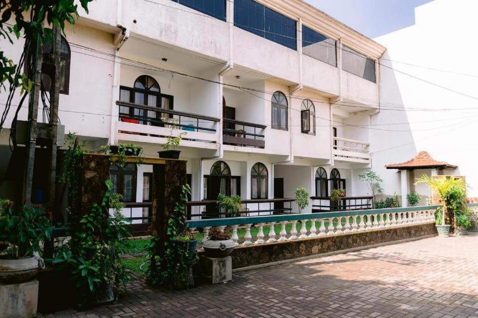 Romantic garden hotel Hotel in Negombo