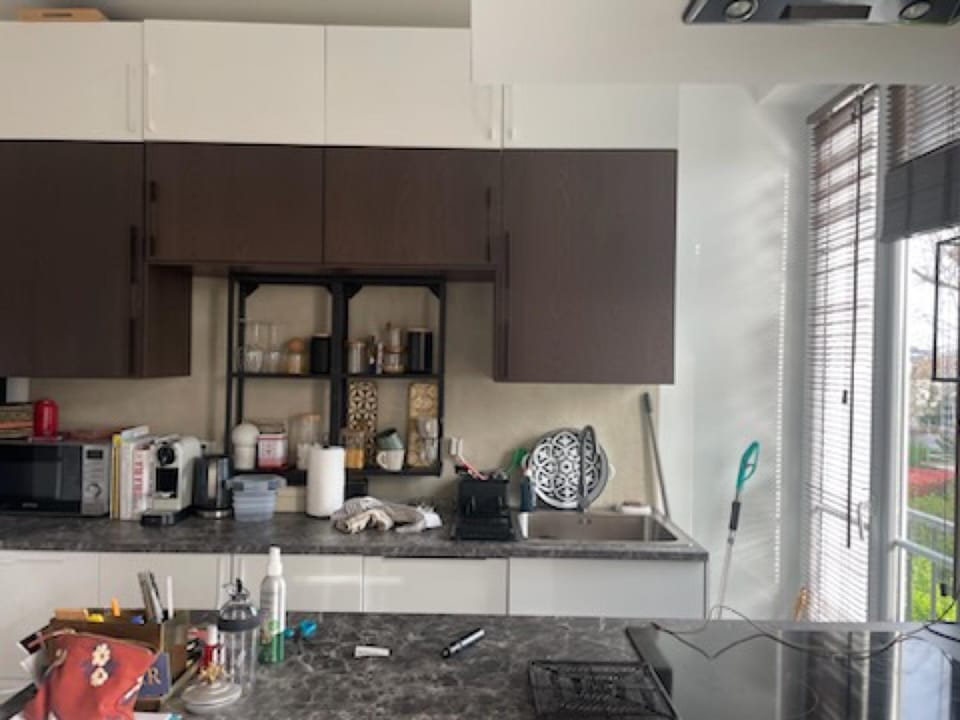 Kitchen or kitchenette, Living room