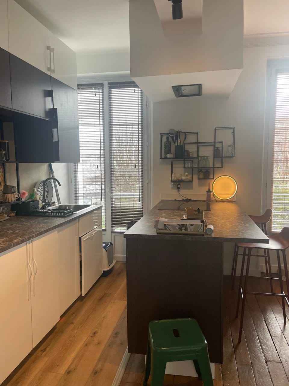 Property building, Kitchen or kitchenette, Living room