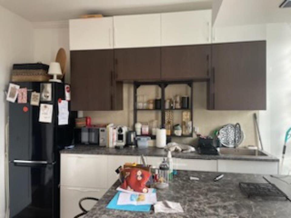 Kitchen or kitchenette, Living room