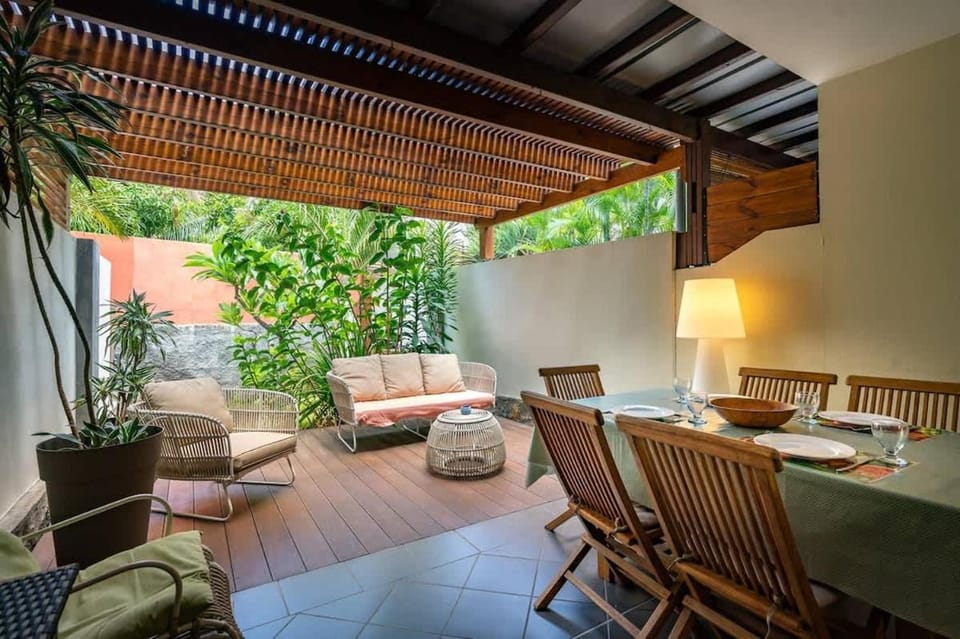 COTTAGE BAMBOU classée 3 étoiles - Piscine privée - accès direct à l'esplanade de Boucan Canot et sa vie balnéaire - Saint-Gilles-Les-Bains House in Saint-Paul