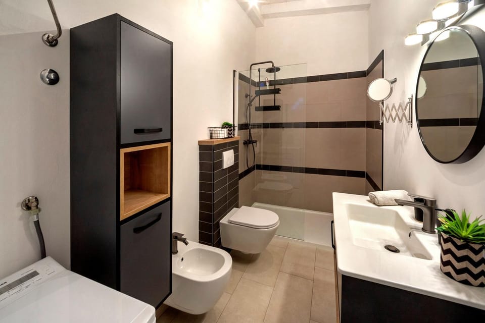 Property building, Bathroom
