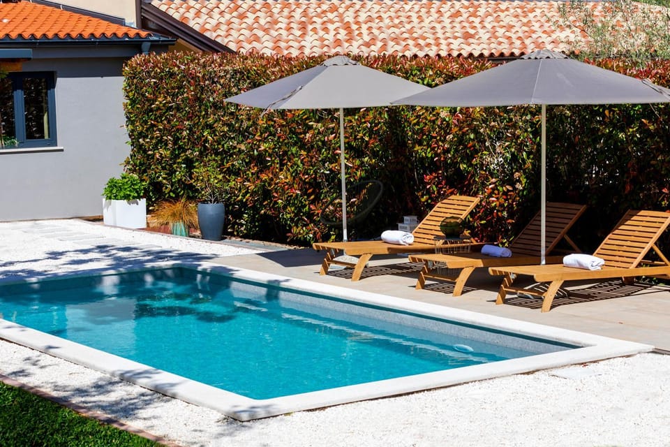 Property building, Swimming pool