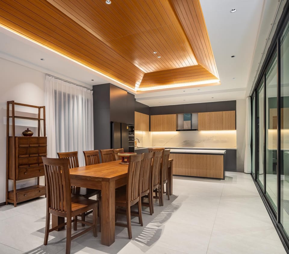 Kitchen or kitchenette, Kitchen or kitchenette, Seating area, Dining area