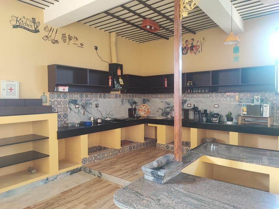 Kitchen or kitchenette, minibar, pet friendly, stove, Internal: Not applicable to any particular room