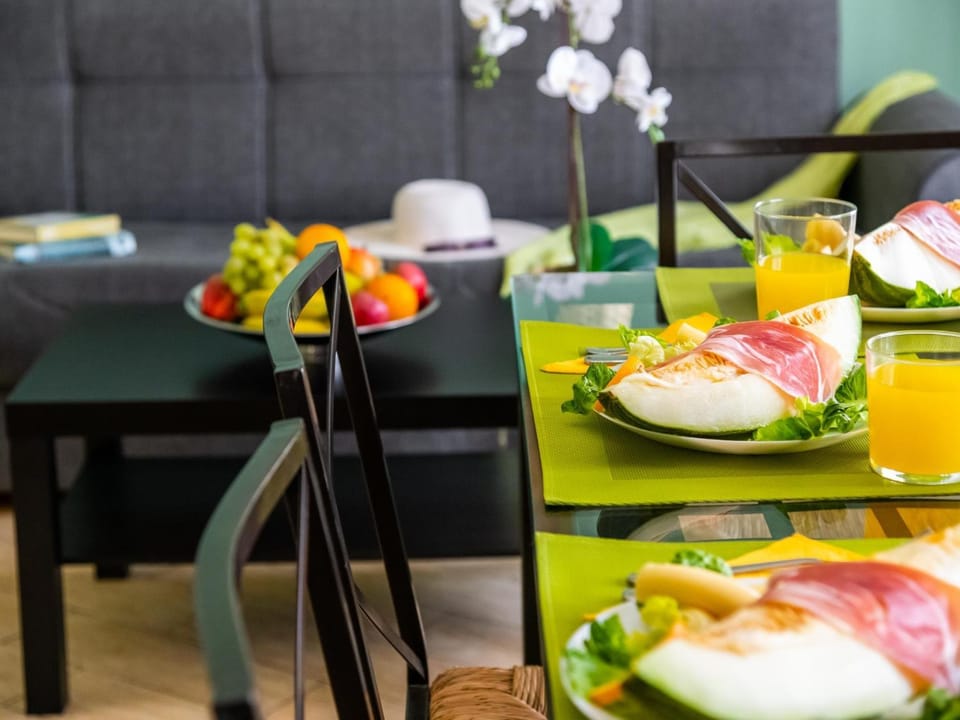 Food and drinks