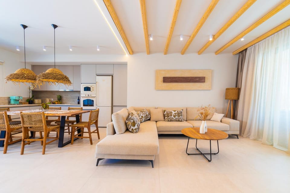 Kitchen or kitchenette, Living room, Dining area