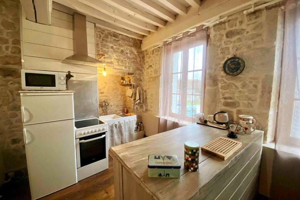 Coffee/tea facilities, Kitchen or kitchenette, Dining area, minibar, pet friendly