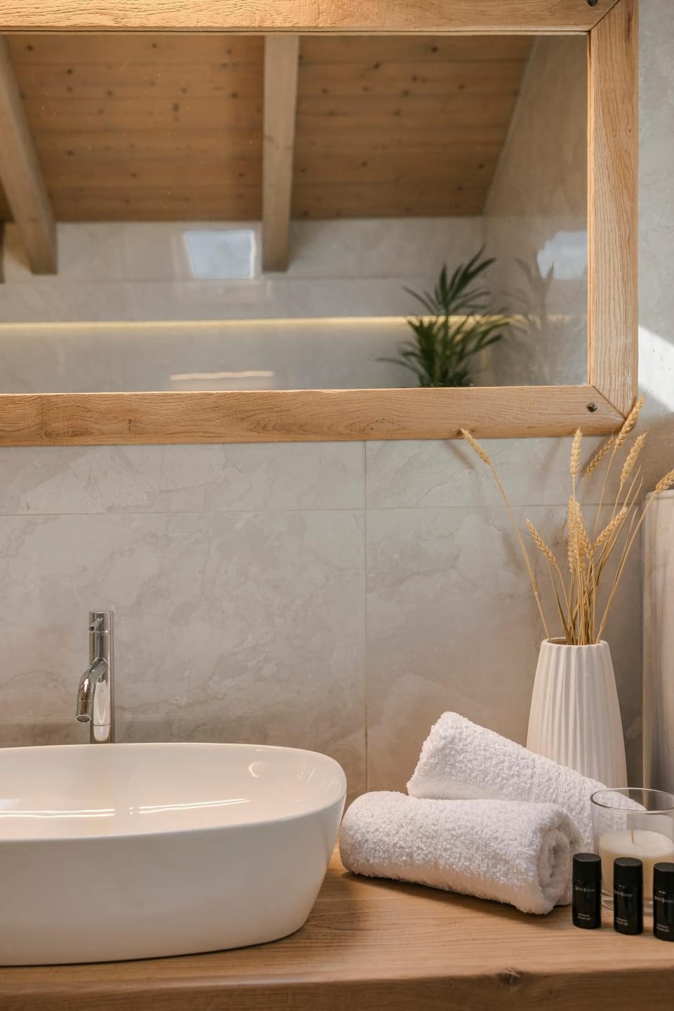Bathroom, towels
